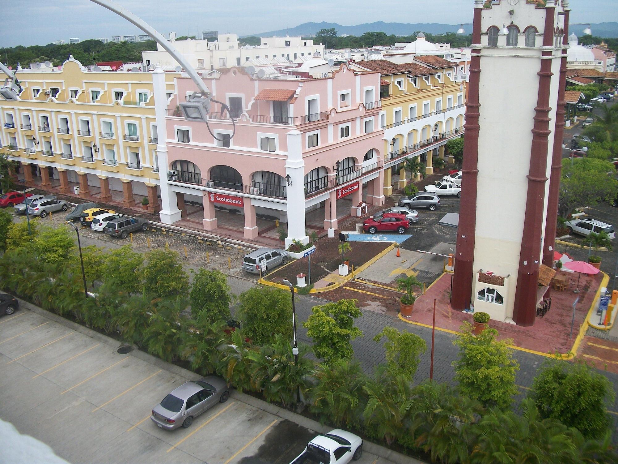 Comfort Inn Puerto Vallarta Golfside & Marina Экстерьер фото